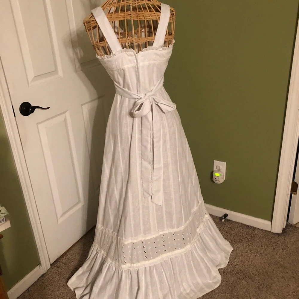 Vintage 70s zum zum gunne sax style white eyelet maxi sundress - Picture 3 of 12